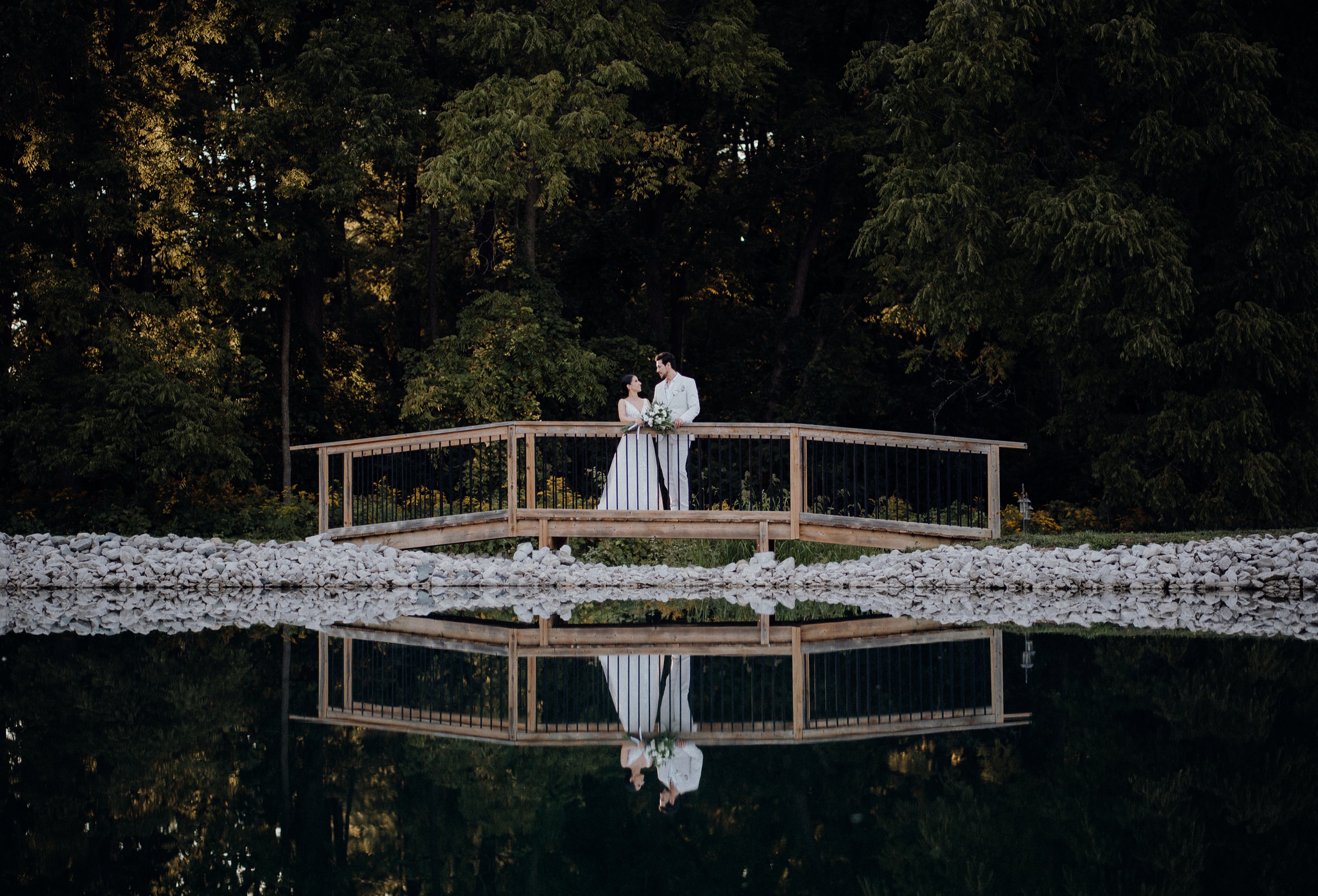 Wedding couple in golden light