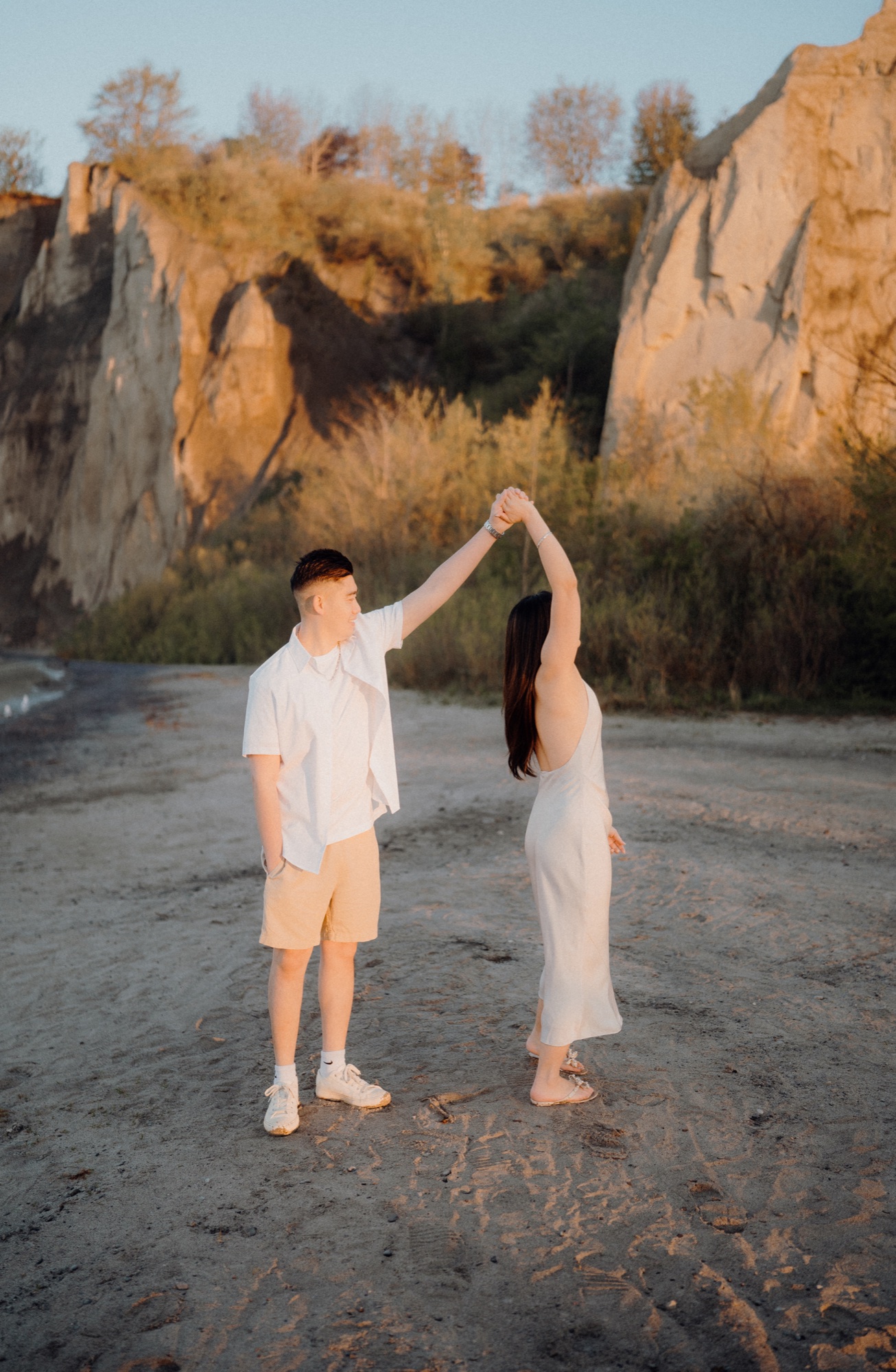 Tommy & Elen engagement session at Scarborough Bluffs, Scarborough, ON