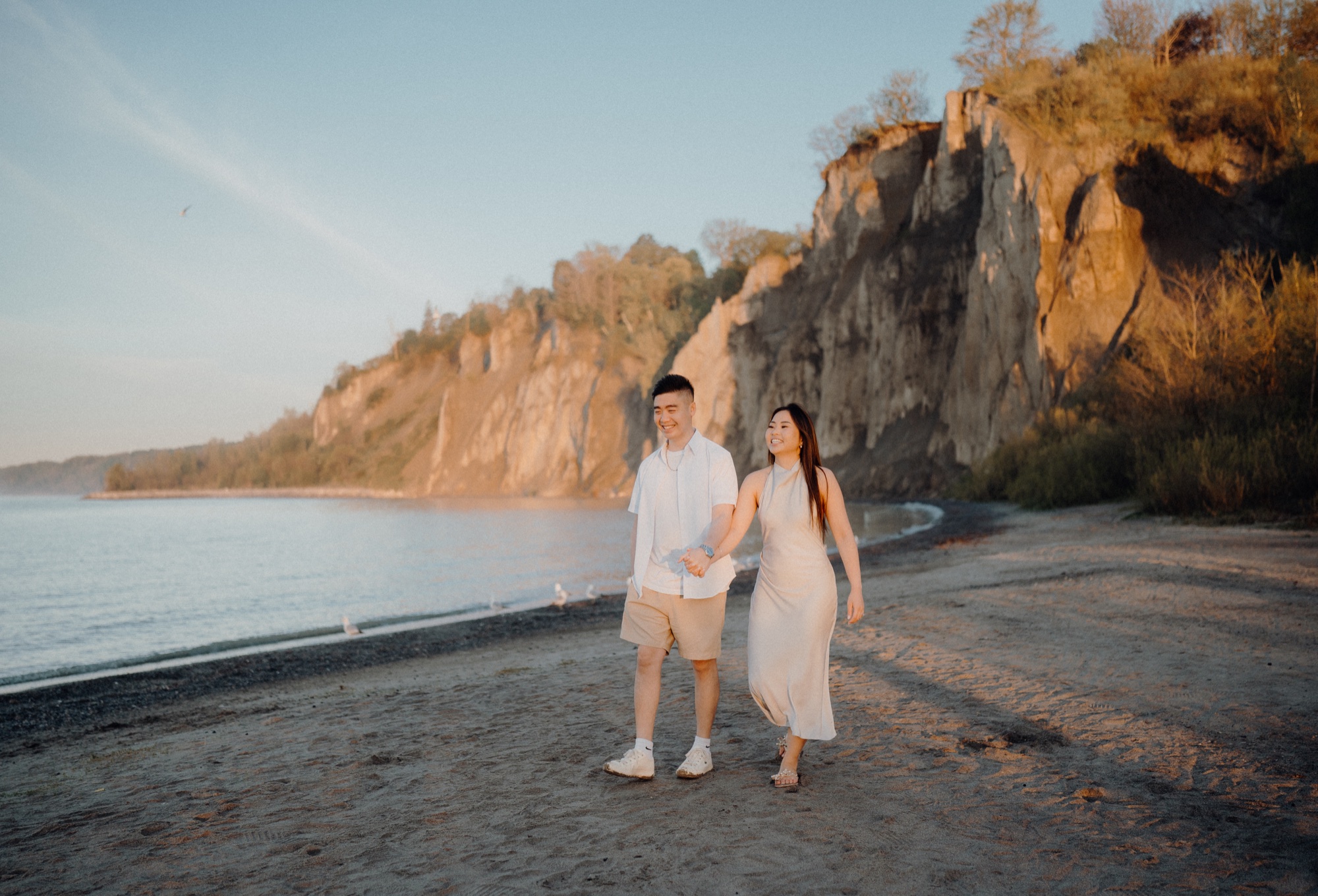 Tommy & Elen engagement session at Scarborough Bluffs, Scarborough, ON