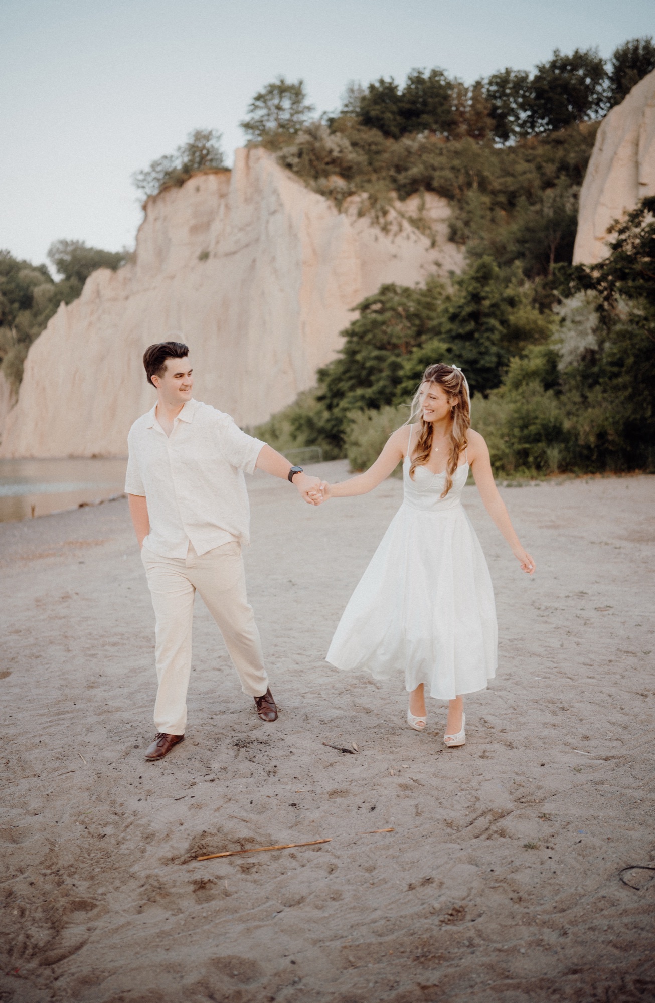 Zach & Heather sunrise engagement session at the Scarborough Bluffs, Toronto