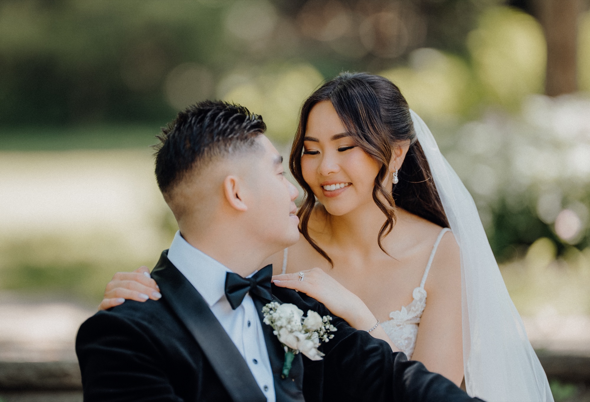 8 Things to Look for in a Wedding Photographer